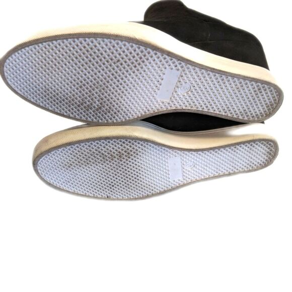 Maurices black & white slip on wedge booties, faux suede, size 9M - Picture 6 of 9